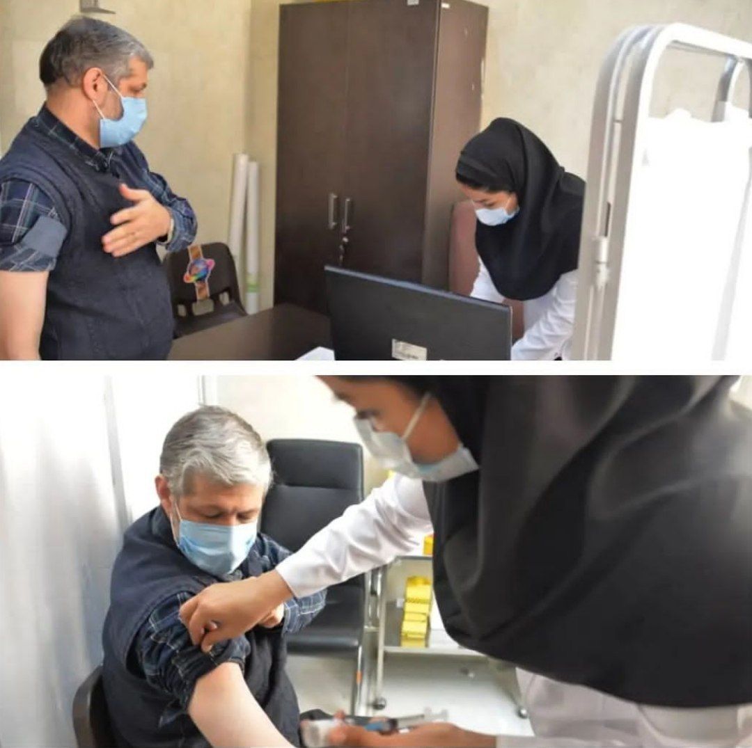 محمد شبانی شهردار و رئیس ستاد مقابله با کرونای شهر بهارستان دُز سوم واکسن کرونا را نیز در مرکز بهداشتی مهربد تزریق کرد.